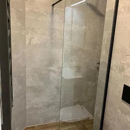 Apartment Close Wola Warschau