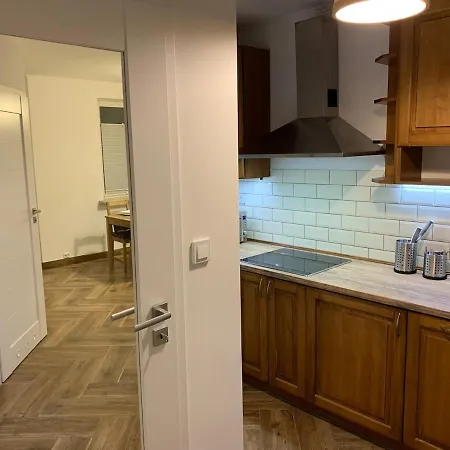 Close Wola Apartment